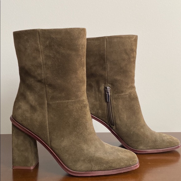 Vince Camuto Boots - Picture 3 of 5